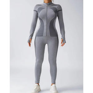 Conjunto Deportivo de 2 Piezas para Mujer, Leggings de Yoga de Cintura Alta por Encima de la Rodilla con Sujetador Deportivo Sólido, 100% Algodón - Product Image 2