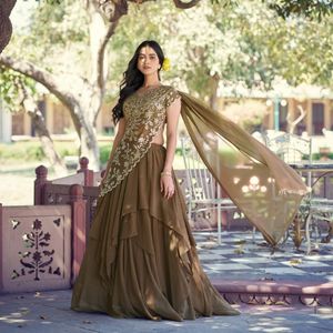 Conjunto de Lehenga Choli de Tela de Mármol de Diseño con Bordado de Lentejuelas y Hilos, Falda Amplia y Dupatta Lista para Usar - Product Image 3