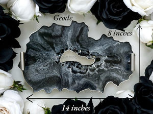 Plateau décoratif en résine époxy noire fait main, design géode, plateau de vanité, cadeau de pendaison de crémaillère, art fonctionnel en forme de géode - Product Image 5