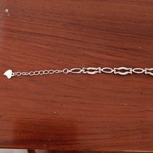 สร้อยข้อมือเงินแท้ 925 ดีไซน์เนอร์ลายโซ่แบบมีลวดลายเคลือบโรเดียม สไตล์มินิมอลสำหรับผู้หญิงใส่ทุกวัน - Product Image 3