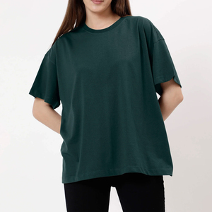 Camiseta Oversize Holgada de Algodón 100% Transpirable para Mujer al por Mayor, Estilo Urbano, Teñido Liso, Tallas Personalizables, Ideal para Verano - Product Image 1