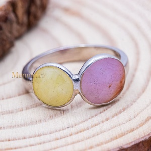 Vente en gros d'anneaux en argent sterling 925 massif avec saphir jaune et rose naturel serti dans un clos, deux pierres, bijoux Memoria - Product Image 2
