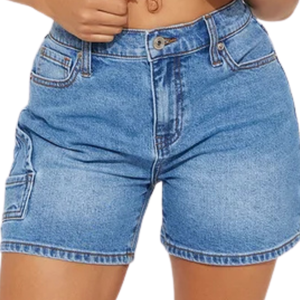 Shorts en jean délavé bleu clair pour femme, coupe décontractée, taille basse, bords bruts, fermeture boutonnée, en coton respirant - Product Image 3