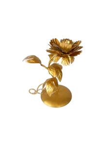 Portavelas metálico que agrega carácter a los escritorios de oficina y mesas de estudio, realza las noches de invierno acogedoras con una cálida luminosidad suave. - Product Image 2