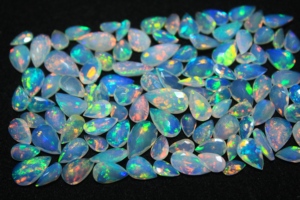 Wholesale Ethiopian Natural Opal Pear Cut Custom Size Gemstone with Color Play/<b>Fire</b> Jewelry Making Loose Gemstones - Product Image 4