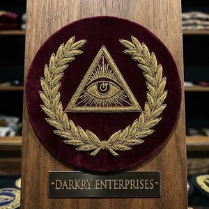 Écusson de blazer personnalisé fait main en fil d'or brodé, motif lettre G, couronne, insignes maçonniques - Product Image 3