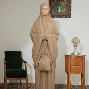 Ensemble de prière musulman de luxe en rayonne douce 100% de qualité supérieure pour femme, couleur unie kaki beige, Mukena Khimar, Vêtements islamiques, Robe en gros avec sac - Product Image 4