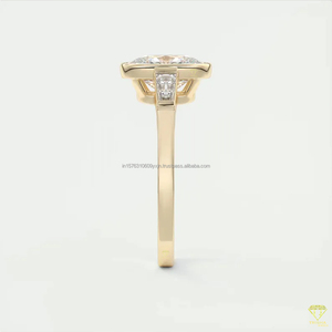 Bague de fiançailles vintage à trois pierres en moissanite taille ovale, en argent sterling 925, sertie à griffes, baguette conique, certifiée IGI - Product Image 6