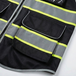 Chaleco de seguridad negro con cinta reflectante y múltiples bolsillos Chaleco de trabajo resistente y multiusos. OEM / Marca Privada - Product Image 4