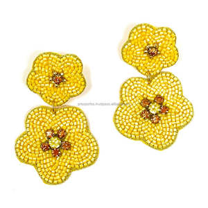 Pendientes Colgantes de Cuentas Florales Amarillas con Diseño de Flor de Doble Capa, Centro de Cristal Bohemio, Joyería de Moda para Fiesta, Estilo Moderno y Llamativo - Product Image 3