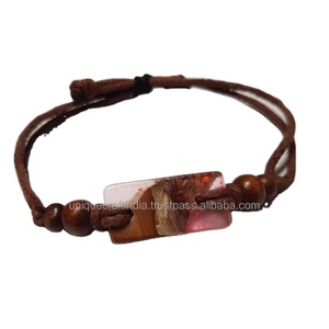 Pulseras de Madera y Resina Unisex de Moda, Joyería Religiosa UCI, Brazalete Católico, Pulseras Artesanales de Madera y Resina, Regalo - Product Image 5