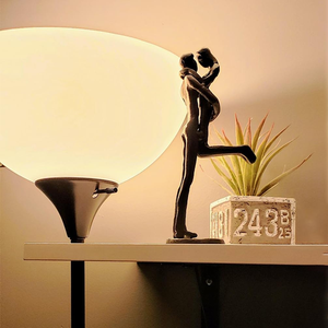 Escultura de Pareja de Hierro Hecha a Mano, Estatua de Amantes Románticos, Figura de Amor Apasionado, Decoración de Arte Metálico Abstracto para el Hogar y la Oficina - Product Image 1