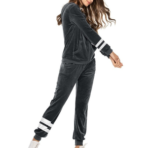 Ensemble de survêtement en velours à capuche, haut court imprimé et pantalon de jogging pour femme, tenue décontractée d'été 2-en-1 style streetwear - Product Image 3