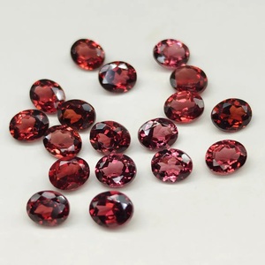 Pierre précieuse grenat du Mozambique scintillant, de forme ovale, naturel, facetté, de qualité supérieure, pour la conception et la fabrication de bijoux - Product Image 6