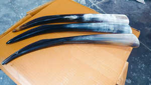 Chausse-pieds de style animal de qualité supérieure, écologique, en matériau organique poli, objet d'art et de collection pour bœuf ou taureau - Product Image 2