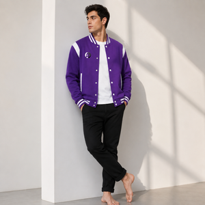 Veste de sport de style universitaire, conçue pour un confort durable et un attrait intemporel, idéale pour les tenues décontractées actives et les looks inspirés de la mode urbaine. - Product Image 6
