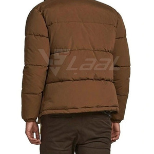 Veste matelassée pour homme au design élégant et chaud avec finition en tissu de qualité supérieure, veste matelassée élégante pour homme, utilisation hivernale - Product Image 2