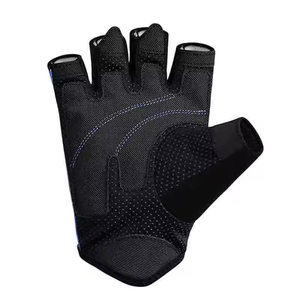 <b>Light</b> Weight Customized Training Gloves Made In Pakistan Durable Material Unisex Training Gloves Factory Price Training Gloves - Product Image 2
