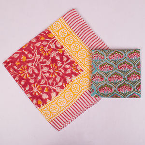 Bandanas en popeline de coton naturel artisanal imprimé au bloc, motifs floraux et géométriques attrayants, doux et confortables, de Cow Girl-Boy Craftjaipur - Product Image 2