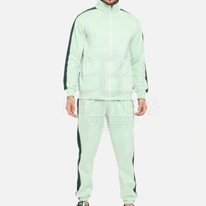 Chándal para hombre de diseño atlético moderno con material transpirable para sesiones de gimnasio y rendimiento deportivo al aire libre. - Product Image 3