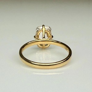 Anillo de Diamante Solitario de 2.00 Quilates, Corte Radiante, Claridad VVS2, Color E, Diamante Sintético, Oro de 14K, Estilo Clásico, Anillo de Compromiso, Certificado IGI - Product Image 2