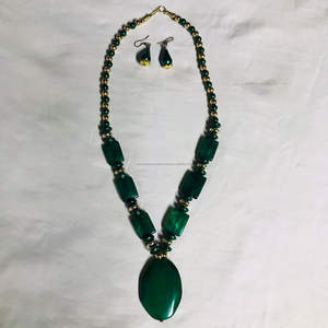 Collier fait main en résine époxy Collier en résine sur le thème des anges Style antique pour décoration de mariage et cadeau - Product Image 1