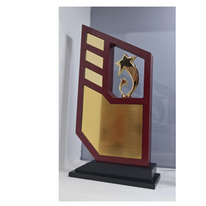 ถ้วยรางวัลไม้ที่ทนทานสำหรับกีฬา โรงเรียน และกิจกรรมทางวัฒนธรรม - Product Image 1