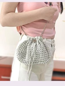 Nuevo bolso tipo cubo tejido a mano, moderno y con cordón ajustable, para mujer, de hombro/cruzado. - Product Image 1