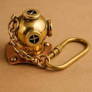 Llavero de Casco de Buceo de Latón Pulido Vintage, Anillo de Llaves de Casco de Buceador Náutico Antiguo, Colgante de Mini Casco Marítimo - Product Image 5