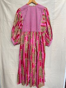 Vestido Maxi de Algodón Casual y Moderno de la Mejor Calidad, con un Estilo Holgado y Cómodo para Usar en Verano y Primavera, Disponible para la Venta - Product Image 5