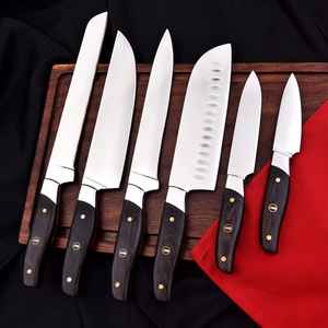 Ensemble de Couteaux de Cuisine Professionnels en Acier Inoxydable : Couteaux Kiritsuke, Chef, Santoku, Nariki, Désosseur, Utilitaire et Éplucheur - Product Image 1