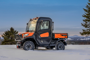 รถอเนกประสงค์ Kubota RTV X1100C ขับเคลื่อน 2 ล้อ แบบมีห้องโดยสาร  เครื่องยนต์ดีเซล 4 จังหวะ เกียร์อัตโนมัติ น้ำหนักบรรทุก 1100 กก. รับประกัน 2 ปี  รถทำงานหนักทุกสภาพพื้นผิว - Product Image 3