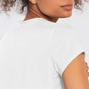 Camiseta Clásica Blanca para Hombre, Manga Corta, Cuello Redondo, 100% Algodón Jersey, Corte Regular, Color Sólido, Estilo Básico - Product Image 2