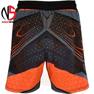 Shorts de Muay Thai pour hommes en matériau durable, disponibles en gros, sur mesure, anti-plis, de qualité supérieure. - Product Image 5