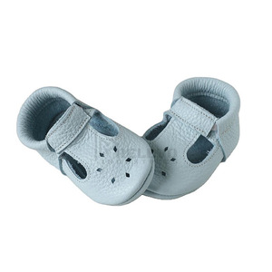 Chaussures en cuir pour nouveau-né, style PU souple, chaussures de premiers pas pour bébé, semelle antidérapante, confortables, respirantes, décontractées - Product Image 2