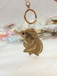 Al por mayor: Colgante de algodón hecho a mano con diseño de pez dorado, de lujo, con temática marina, para bolso y llavero, ecológico, ligero y de moda - Product Image 4