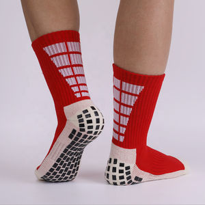 Chaussettes de sport antidérapantes de haute qualité pour le football, respirantes, absorbant la transpiration, logo personnalisé, dernier design, chaussettes en polyester - Product Image 6