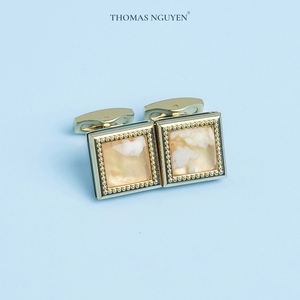 Boutons de manchette pour homme plaqués or 18 carats avec agate blanche - Pierre précieuse naturelle Feng Shui pour la clarté et l'équilibre |   MSDATR002 |   Tinh Vu Vietnam - Product Image 4