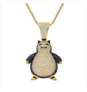 Lindo colgante de pingüino chapado en oro con piedras de moissanita, amuleto con temática animal para uso diario, joyería hip-hop. - Product Image 1