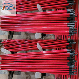 Bâtons de balai en bois avec revêtement en PVC rayé rouge pour le Sri Lanka et la Malaisie - Product Image 2