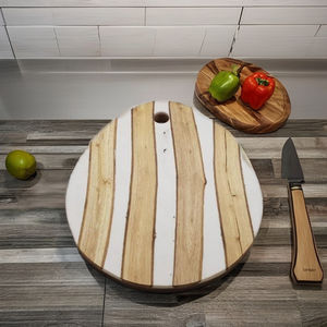 Planche de service au design élégant et durable Emballage personnalisé Planche à découper et planche à fromage en bois et résine de bois naturel - Product Image 1