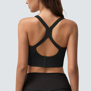 Ensemble de sport confortable pour femme grande taille : soutien-gorge de yoga extensible et legging (haut et bas) avec maintien moyen pour usage quotidien actif - Product Image 4
