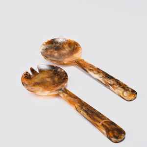 Cuillère à salade en résine double teinte, faite à la main, nouveau design, pour la cuisine, les hôtels, les maisons et les restaurants - Product Image 1