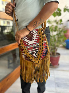 Nouveau Offre Spéciale Jacquard fait à la main en daim frange en cuir sac à bandoulière multi-usage nouveau Design Vintage sac à bandoulière pas cher taux produit en vrac - Product Image 2