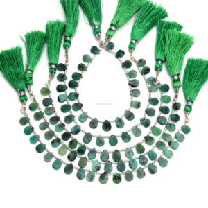 Hilo de cuentas de piedras preciosas de 8x6 a 9x7 MM de 6 pulgadas con forma de pera plana Lisa Esmeralda Natural de la mejor calidad para hacer joyas - Product Image 1