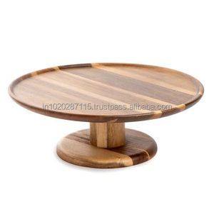 Support à gâteaux en bois de ferme parfait pour le style de table cottagecore et les arrangements alimentaires rustiques élégants - Product Image 1