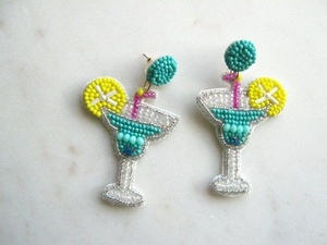 Pendientes de cuentas artesanales al por mayor con diseño de cóctel Margarita, pendientes colgantes llamativos con forma de bebida tropical para mujer y niña, ideales para fiestas de verano en la playa. - Product Image 1