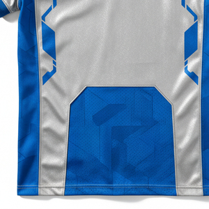 Maillot de football américain personnalisé sublimé respirant pour homme, col en V, manches courtes, anti-humidité, uniforme d'entraînement bleu et argenté - Product Image 5