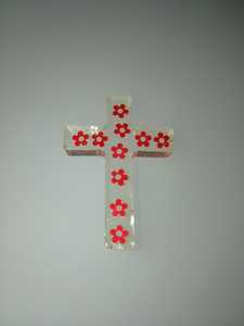 Croix en bois et résine sculptée à la main pour la prière chrétienne quotidienne, symbole religieux élégamment conçu - Product Image 3