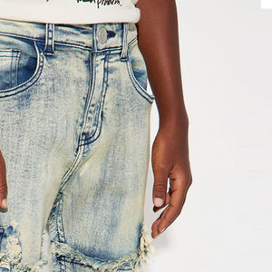 Pantalon en jean extensible élégant pour garçons, avec poches latérales et fermeture boutonnée, style streetwear / décontracté, avec logo personnalisé, à prix abordable. - Product Image 3